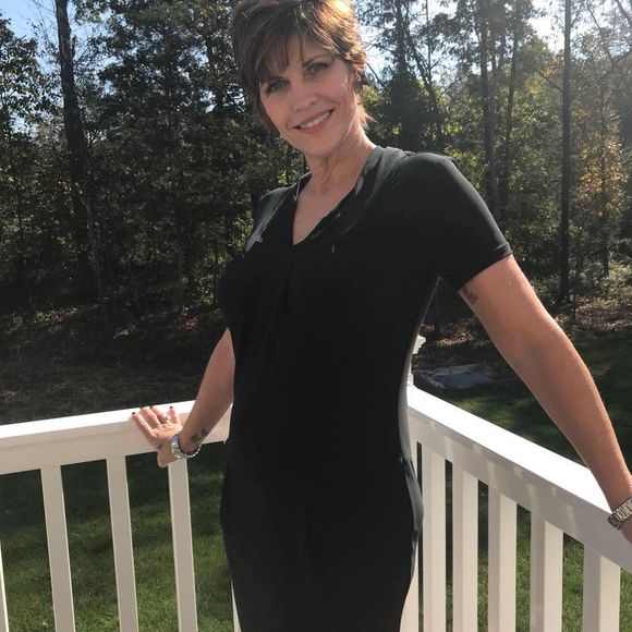 Meet your Posher, Rebecca - Picture 1 of 1